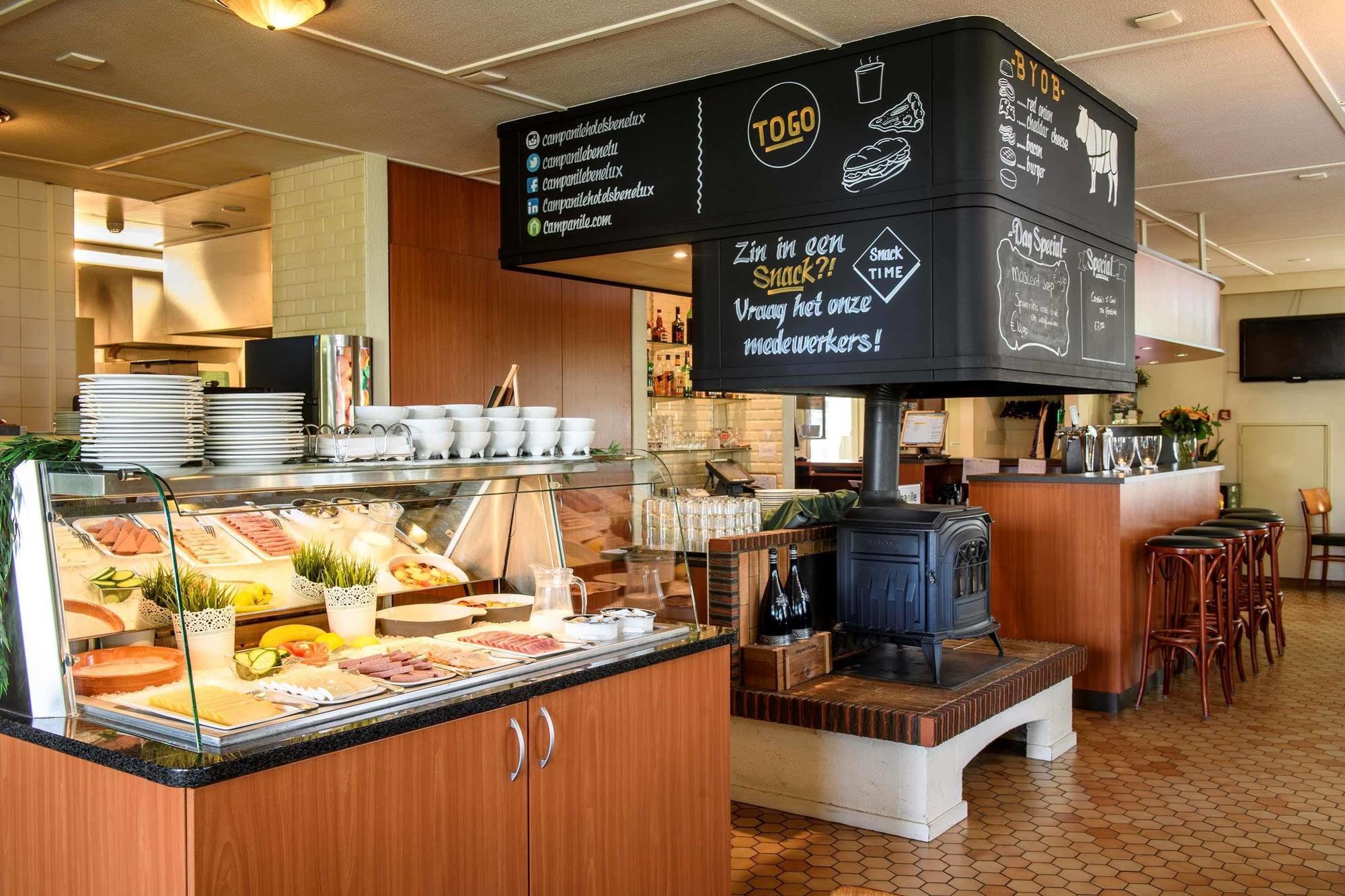Campanile Hotel&Restaurant Leeuwarden Extérieur photo