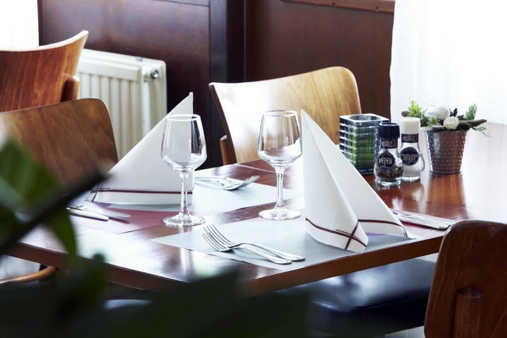 Campanile Hotel&Restaurant Leeuwarden Extérieur photo